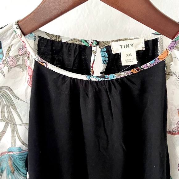 NWT Tiny silk + cotton top with sheer decorated sleeves from Anthropologie XS - Picture 2 of 4